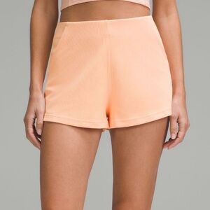 Lululemon Ribbed Softstreme High Rise Shorts Peach Bellini 12 NWT